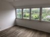 Frisch sanierte Maisonettewohnung in Köln-Poll zur Selbstnutzung oder Kapitalanlage - provisionsfrei - Schlafzimmer